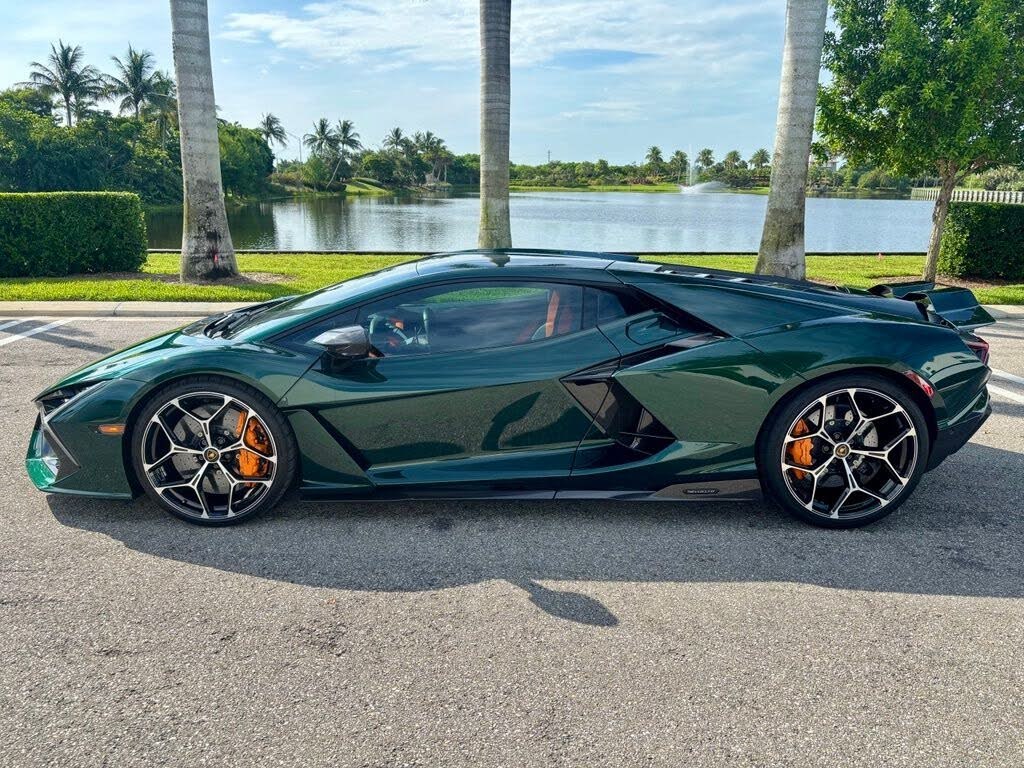 Lamborghini Revuelto · DISEÑO